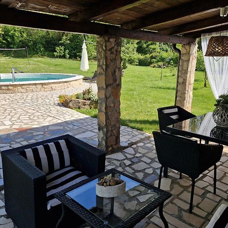Holiday House Vuki Nedescina Экстерьер фото