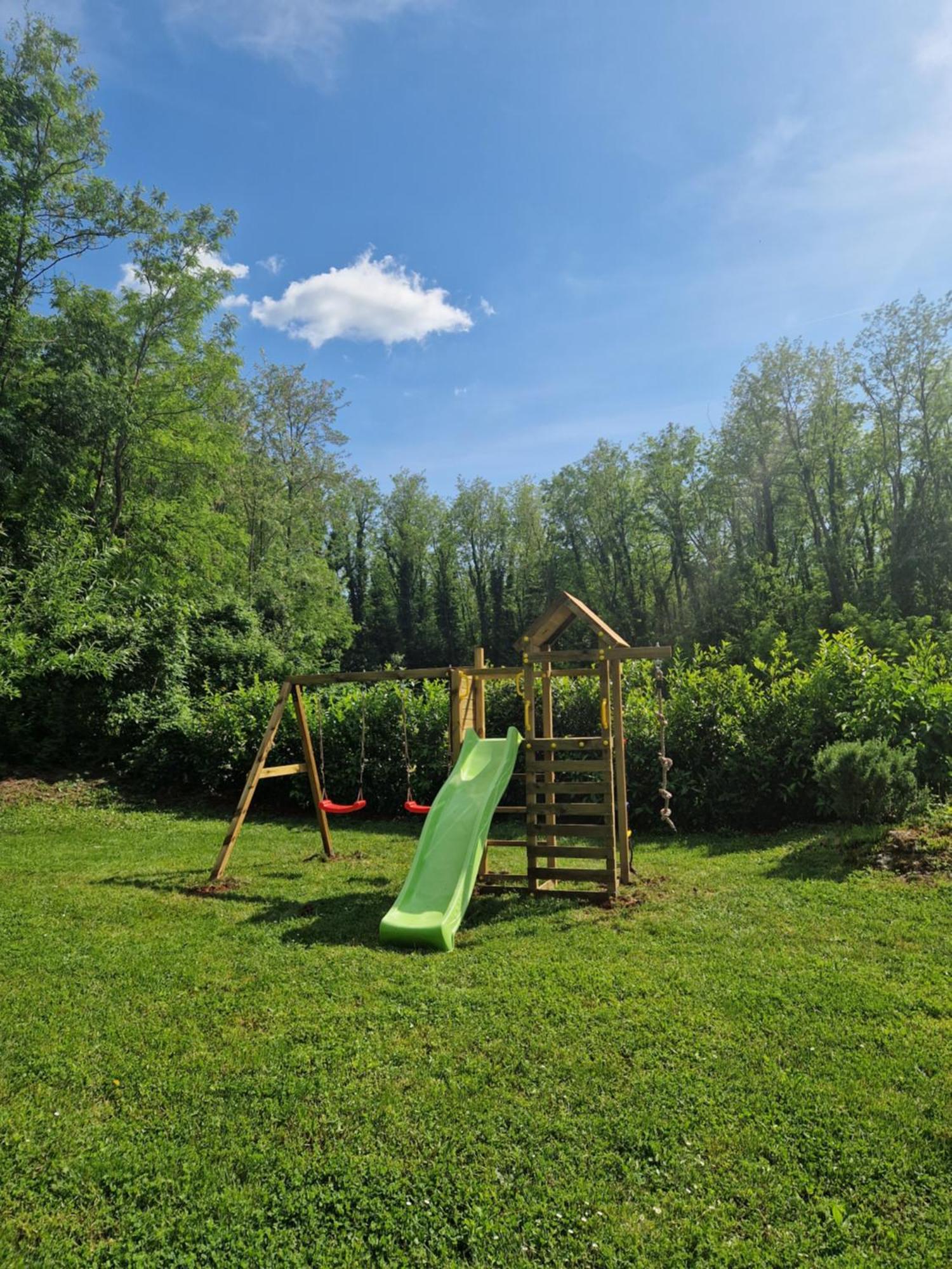 Holiday House Vuki Nedescina Номер фото