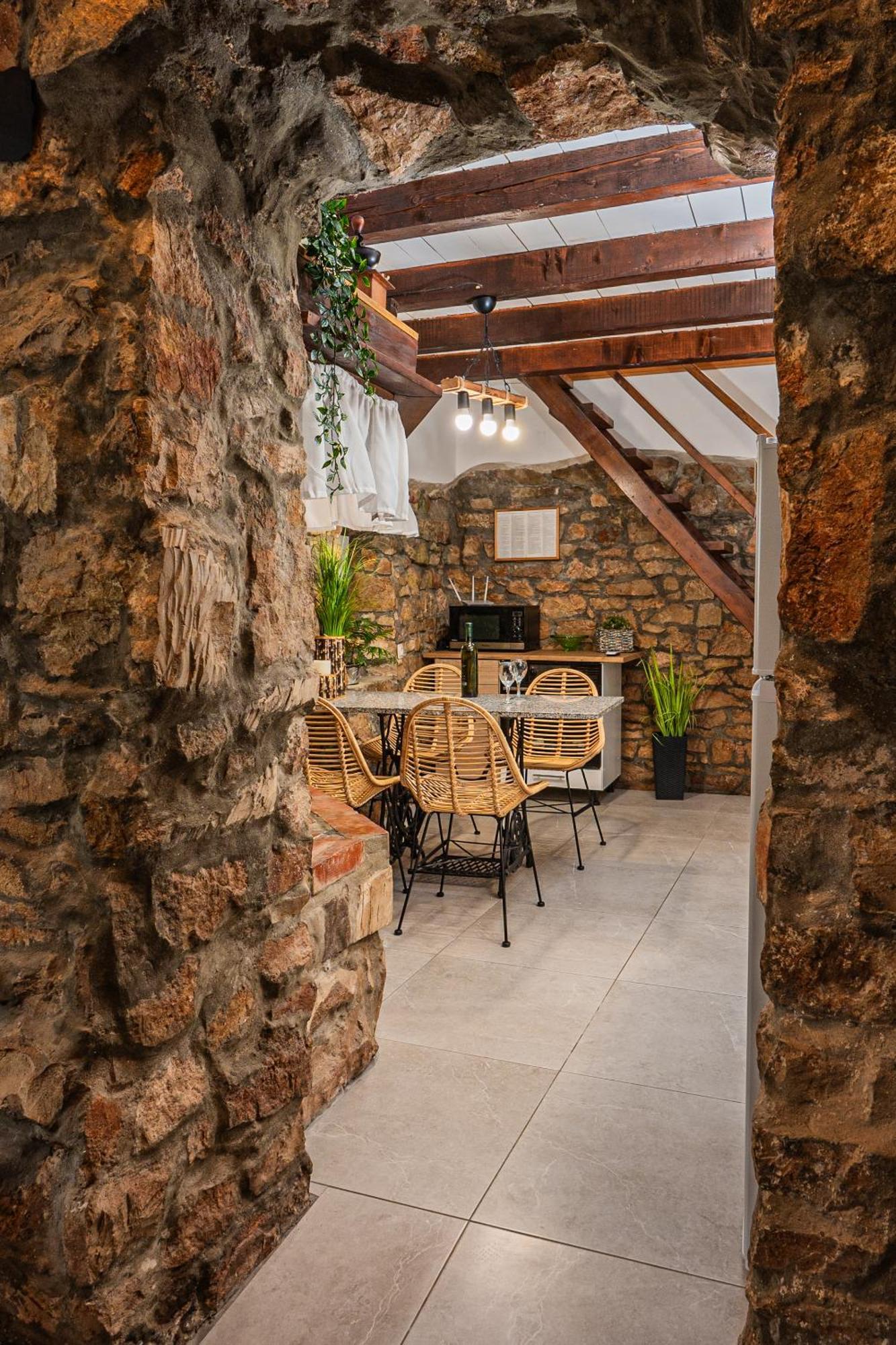 Holiday House Vuki Nedescina Экстерьер фото